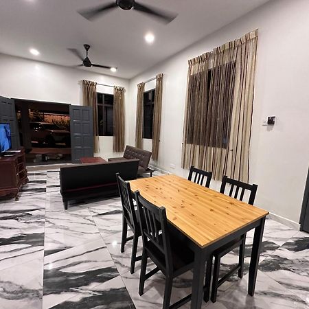 קאג'אנג Bangi Utara Villa מראה חיצוני תמונה