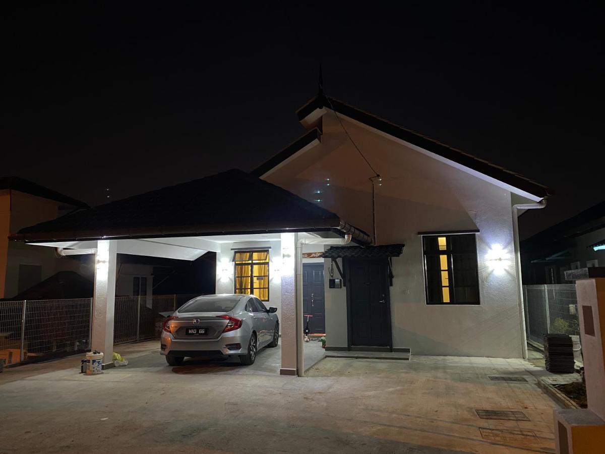 קאג'אנג Bangi Utara Villa מראה חיצוני תמונה