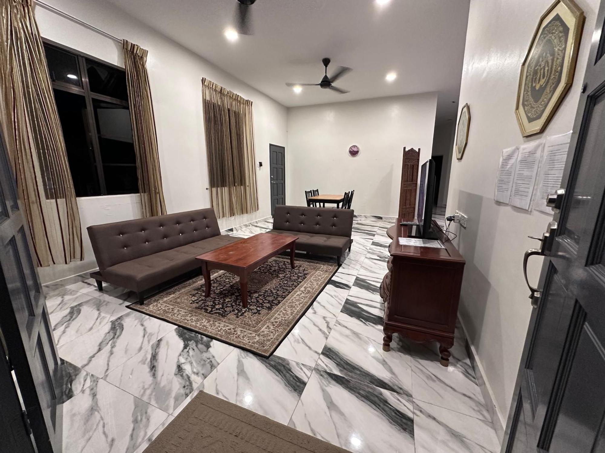 קאג'אנג Bangi Utara Villa מראה חיצוני תמונה